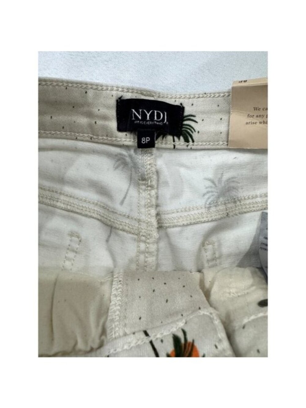 NYDJ Women's Palm Tree Print Denim Shorts With Lift Tuck Technology Size 8P Beig - Picture 5 of 12